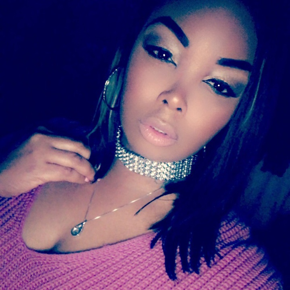 Meet your Posher, Alicia